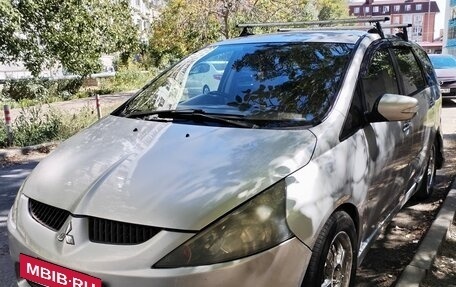 Mitsubishi Grandis, 2004 год, 430 000 рублей, 13 фотография