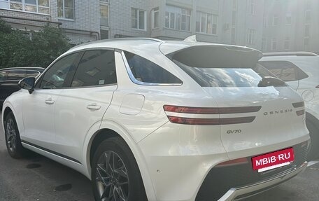Genesis GV70, 2021 год, 6 450 000 рублей, 8 фотография