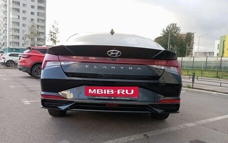 Hyundai Elantra, 2021 год, 2 280 000 рублей, 4 фотография
