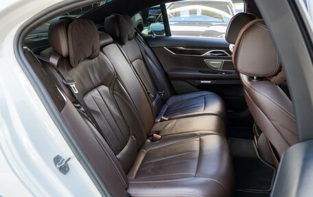 BMW 7 серия, 2016 год, 3 190 000 рублей, 13 фотография