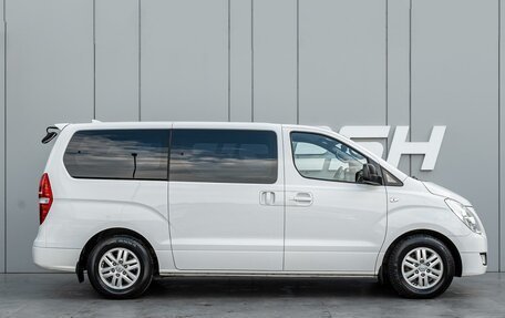 Hyundai Grand Starex Grand Starex I рестайлинг 2, 2016 год, 2 940 000 рублей, 5 фотография