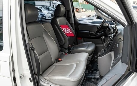 Hyundai Grand Starex Grand Starex I рестайлинг 2, 2016 год, 2 940 000 рублей, 8 фотография