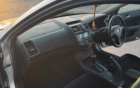 Honda Accord VII рестайлинг, 2004 год, 640 000 рублей, 15 фотография