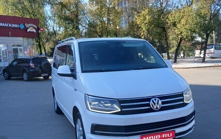 Volkswagen Multivan T6 рестайлинг, 2015 год, 2 200 000 рублей, 1 фотография