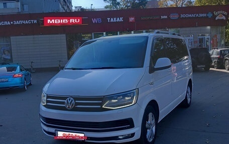 Volkswagen Multivan T6 рестайлинг, 2015 год, 2 200 000 рублей, 2 фотография