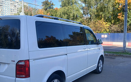 Volkswagen Multivan T6 рестайлинг, 2015 год, 2 200 000 рублей, 3 фотография