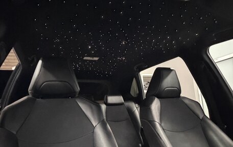 Toyota RAV4, 2021 год, 3 660 000 рублей, 9 фотография