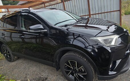 Toyota RAV4, 2017 год, 2 280 000 рублей, 3 фотография