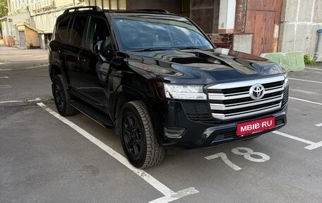 Toyota Land Cruiser, 2022 год, 7 800 000 рублей, 2 фотография