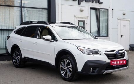 Subaru Outback IV рестайлинг, 2020 год, 2 300 000 рублей, 3 фотография