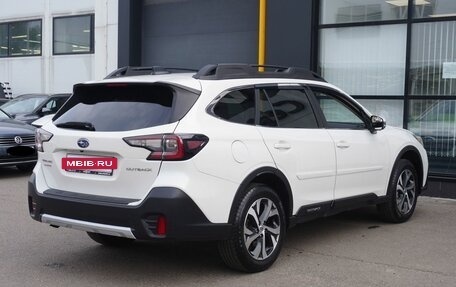 Subaru Outback IV рестайлинг, 2020 год, 2 300 000 рублей, 5 фотография