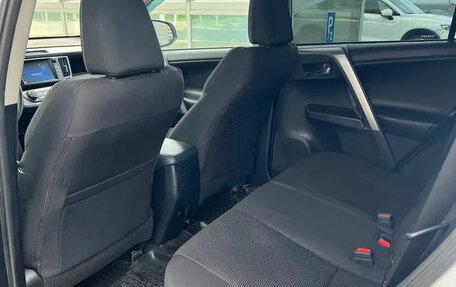 Toyota RAV4, 2018 год, 1 670 000 рублей, 7 фотография