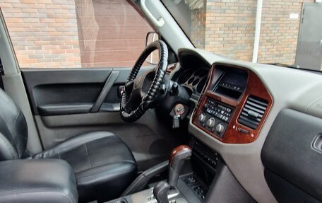 Mitsubishi Pajero III рестайлинг, 2005 год, 1 300 000 рублей, 2 фотография