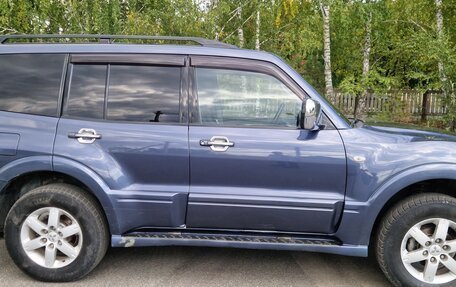 Mitsubishi Pajero III рестайлинг, 2005 год, 1 300 000 рублей, 18 фотография