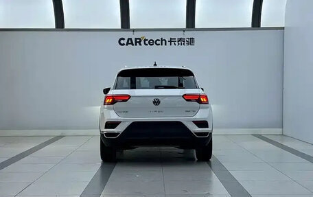 Volkswagen T-Roc I, 2022 год, 1 404 000 рублей, 17 фотография