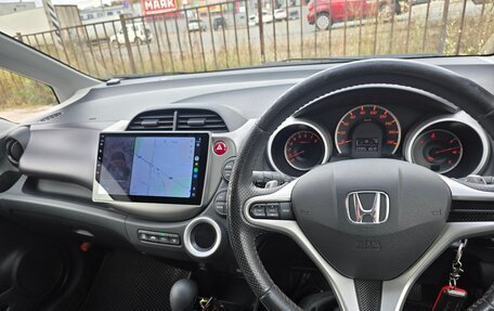 Honda Fit III, 2009 год, 950 000 рублей, 11 фотография