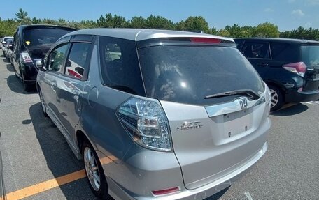 Honda Fit Shuttle I рестайлинг, 2015 год, 692 000 рублей, 3 фотография