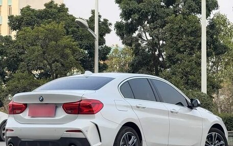 BMW 1 серия, 2023 год, 1 420 000 рублей, 4 фотография