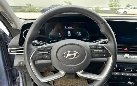 Hyundai Elantra, 2023 год, 1 190 000 рублей, 12 фотография