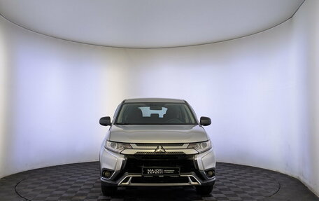 Mitsubishi Outlander III рестайлинг 3, 2019 год, 2 050 000 рублей, 2 фотография