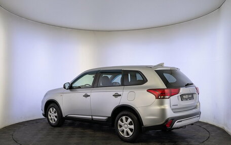 Mitsubishi Outlander III рестайлинг 3, 2019 год, 2 050 000 рублей, 7 фотография