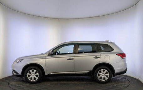 Mitsubishi Outlander III рестайлинг 3, 2019 год, 2 050 000 рублей, 8 фотография