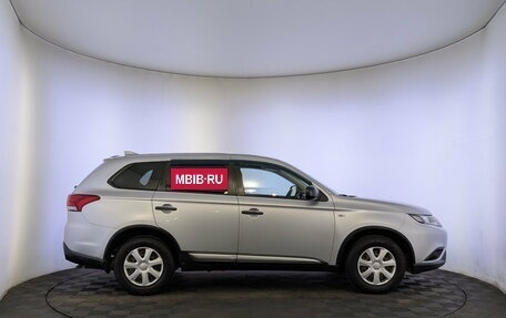 Mitsubishi Outlander III рестайлинг 3, 2019 год, 2 050 000 рублей, 4 фотография