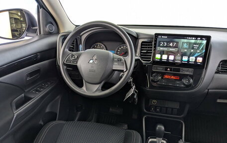Mitsubishi Outlander III рестайлинг 3, 2019 год, 2 050 000 рублей, 23 фотография