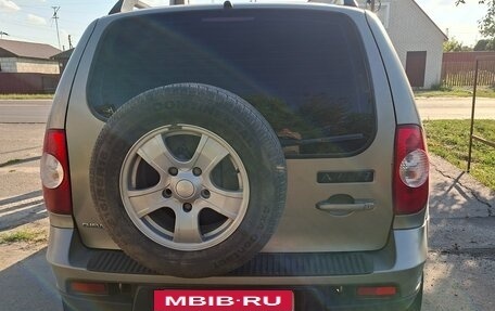 Chevrolet Niva I рестайлинг, 2011 год, 530 000 рублей, 2 фотография