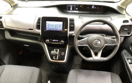 Nissan Serena IV, 2017 год, 1 356 000 рублей, 5 фотография