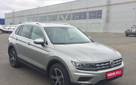 Volkswagen Tiguan II, 2017 год, 2 200 000 рублей, 1 фотография