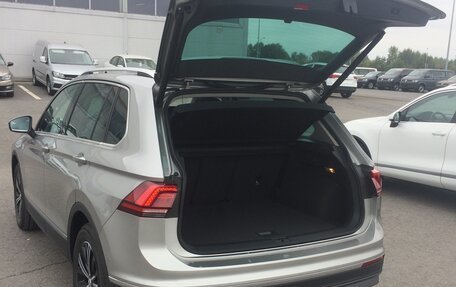 Volkswagen Tiguan II, 2017 год, 2 200 000 рублей, 4 фотография