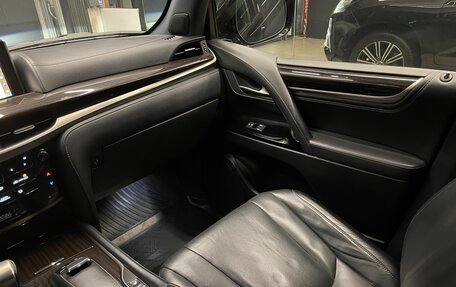 Lexus LX III, 2018 год, 7 900 000 рублей, 31 фотография