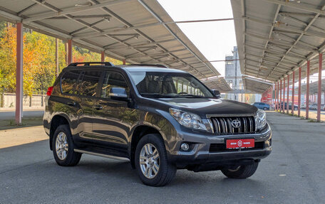 Toyota Land Cruiser Prado 150 рестайлинг 2, 2012 год, 2 899 500 рублей, 2 фотография