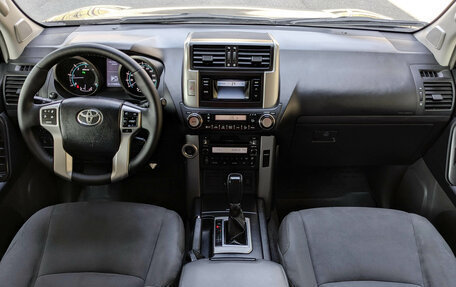 Toyota Land Cruiser Prado 150 рестайлинг 2, 2012 год, 2 899 500 рублей, 8 фотография