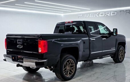 Chevrolet Silverado, 2016 год, 4 270 000 рублей, 21 фотография