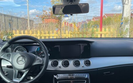 Mercedes-Benz E-Класс, 2018 год, 2 200 000 рублей, 8 фотография