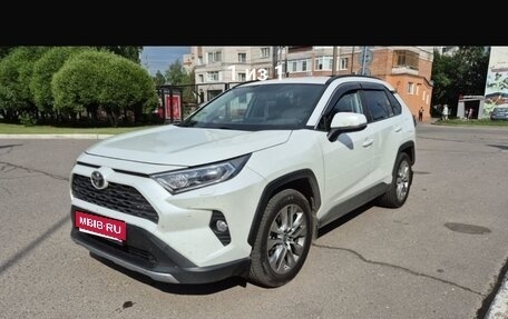 Toyota RAV4, 2021 год, 3 500 000 рублей, 1 фотография