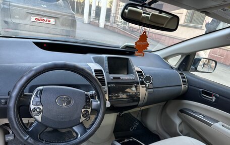 Toyota Prius, 2007 год, 650 000 рублей, 13 фотография
