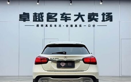 Mercedes-Benz GLA, 2018 год, 1 660 000 рублей, 4 фотография