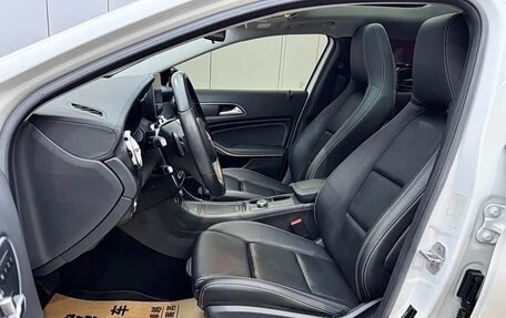 Mercedes-Benz GLA, 2018 год, 1 660 000 рублей, 19 фотография
