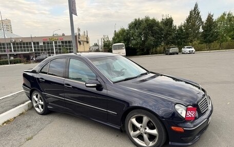 Mercedes-Benz C-Класс, 2005 год, 700 000 рублей, 2 фотография