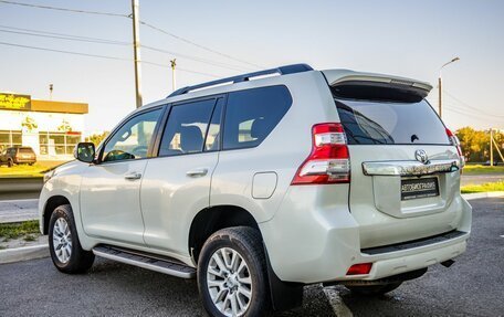 Toyota Land Cruiser Prado 150 рестайлинг 2, 2015 год, 3 898 000 рублей, 5 фотография