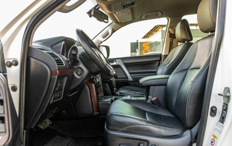 Toyota Land Cruiser Prado 150 рестайлинг 2, 2015 год, 3 898 000 рублей, 28 фотография