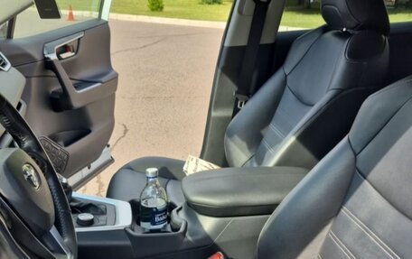 Toyota RAV4, 2021 год, 3 500 000 рублей, 3 фотография