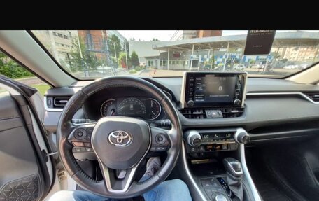 Toyota RAV4, 2021 год, 3 500 000 рублей, 4 фотография