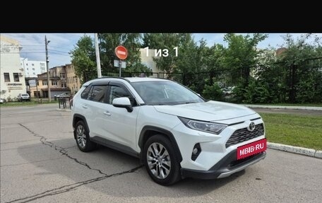 Toyota RAV4, 2021 год, 3 500 000 рублей, 11 фотография