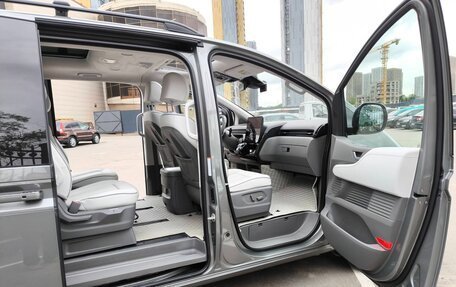 Hyundai Staria, 2021 год, 5 100 000 рублей, 39 фотография