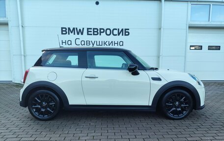 MINI Hatch, 2021 год, 2 799 000 рублей, 6 фотография
