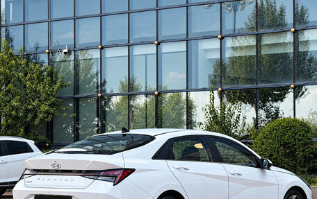 Hyundai Elantra, 2023 год, 1 500 001 рублей, 6 фотография
